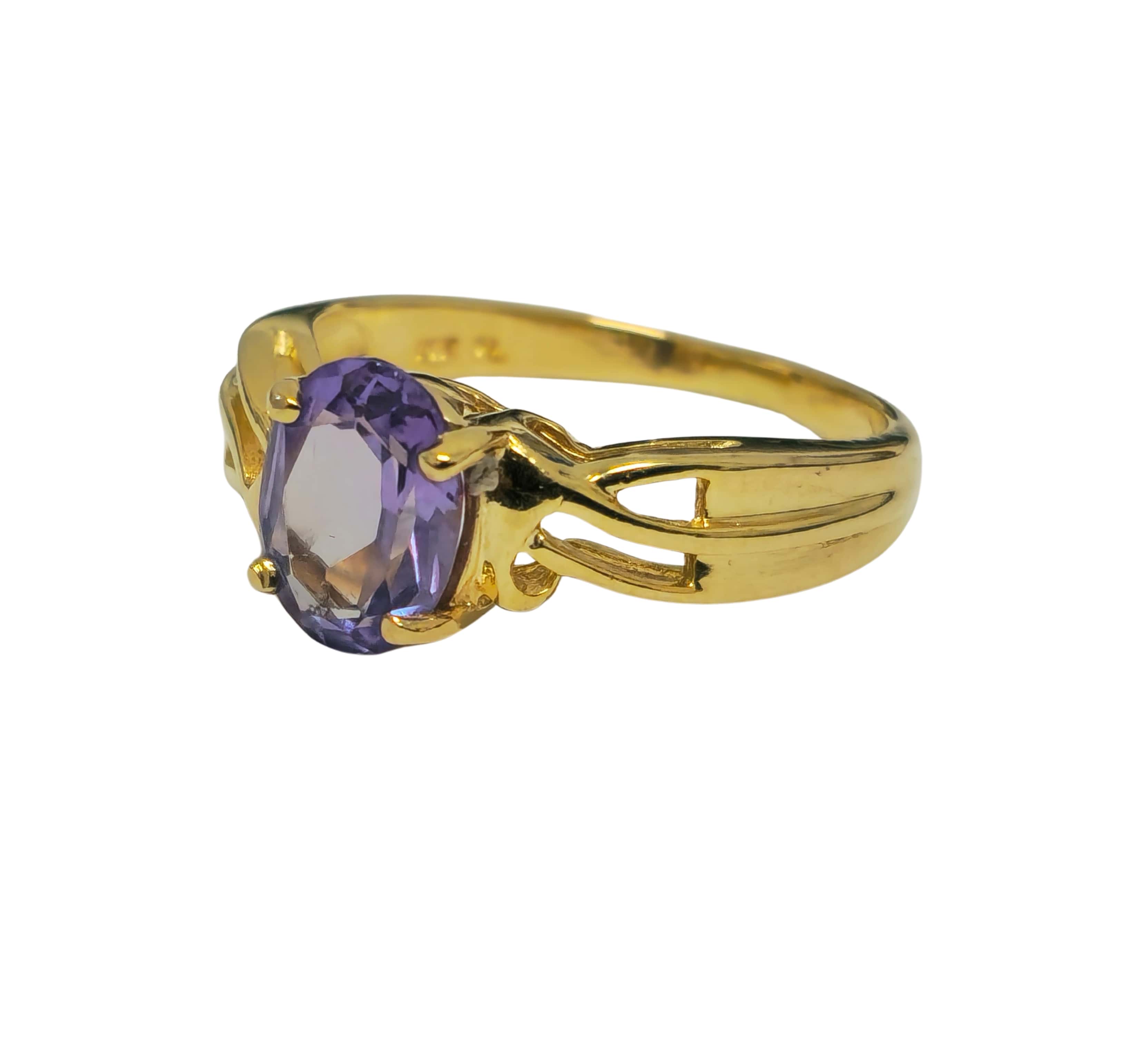 1.60ct Tanzanite Oval in 14k Gold Ring